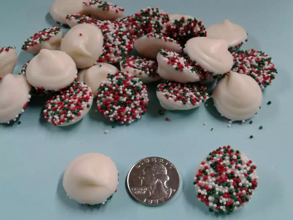 Reppert's Candies - Oley, PA White Smooth And Melty Mints Christmas Red Green Topping 2 Pounds 4 Reppert's Candies - Oley, PA White Smooth And Melty Mints Christmas Red Green Topping 2 Pounds